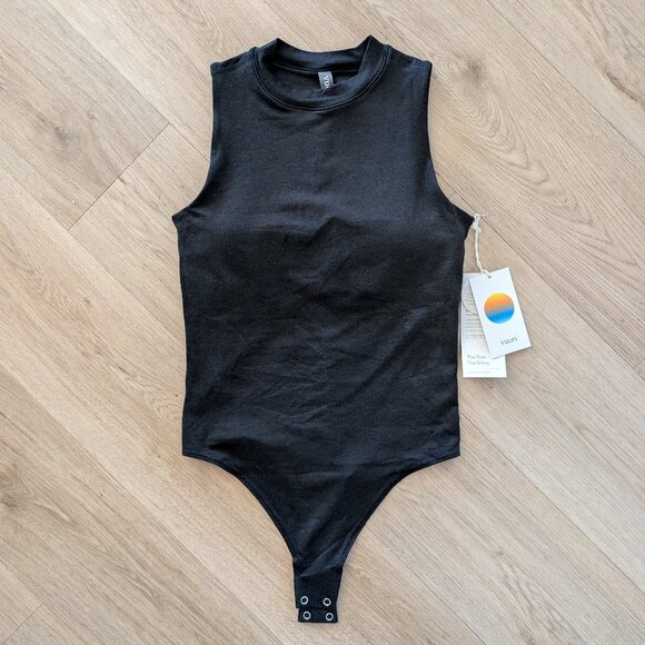 Vuori Halo Mock Bodysuit - Size small - Picture 1 of 3